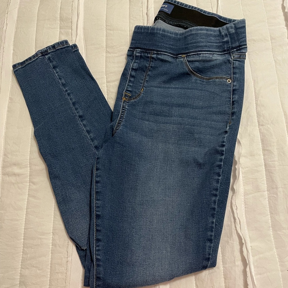 Old Navy Rockstar Mid-Rise Pull On Jeans Size 14R